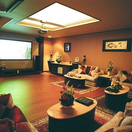 Daniel Spa Motel Pingzhen ภายนอก รูปภาพ