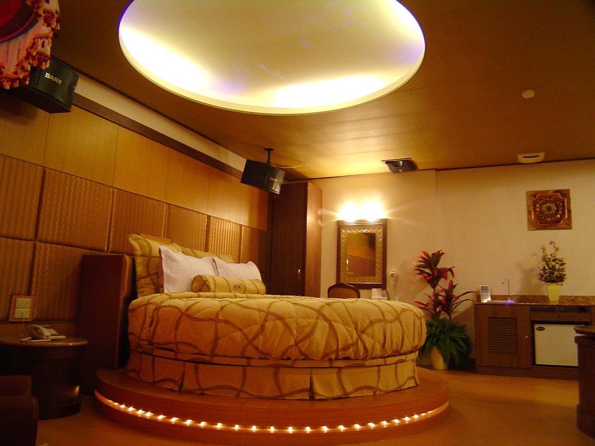Daniel Spa Motel Pingzhen ภายนอก รูปภาพ